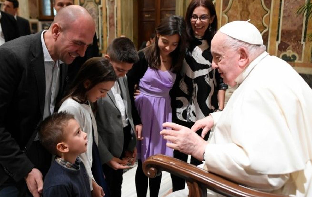 El Papa: Una Iglesia de puertas abiertas a las mujeres y las familias heridas