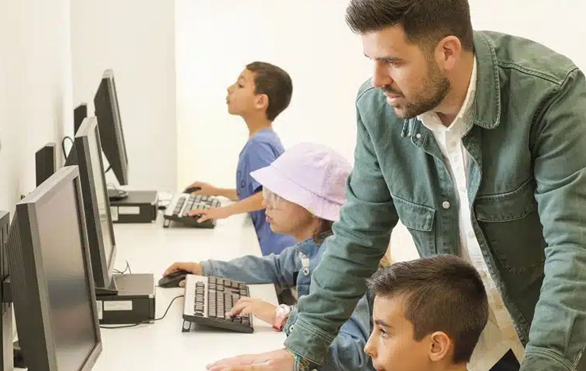 La formación que necesitas para integrar la robótica en tus clases sin desviarte del currículo