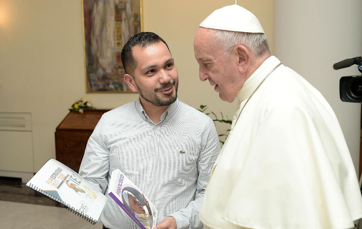 La Escuela Católica de América agradece a dios por la vida del papa francisco