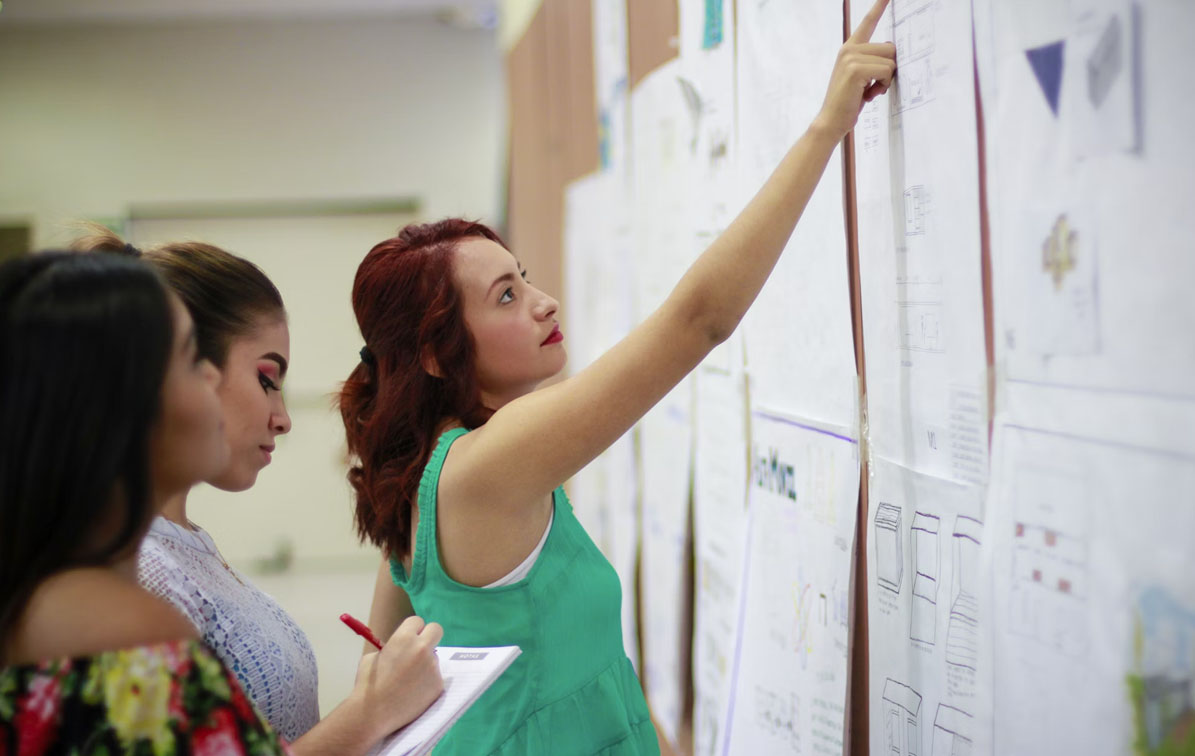 Una escuela preocupada por la formación de sus maestros