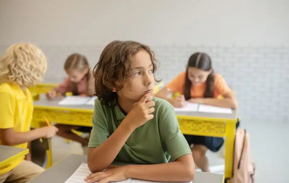 ¿Y si en lugar de castigar, enseñamos a pensar? Una perspectiva filosófica sobre el aprendizaje reflexivo